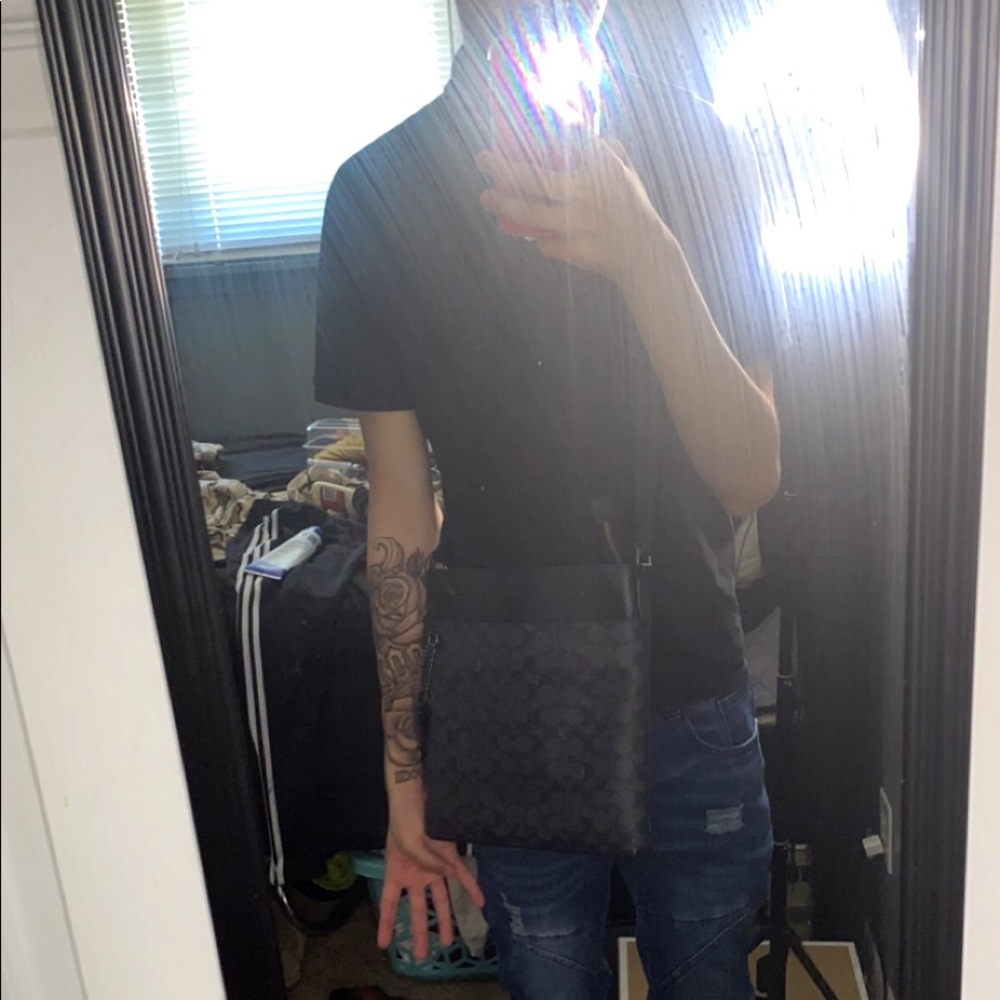 Meet your Posher, Efren